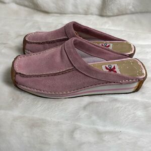 Chilis  Bobbie leather suede pink  slip on clogs square toe rubber soles SZ8.5 M